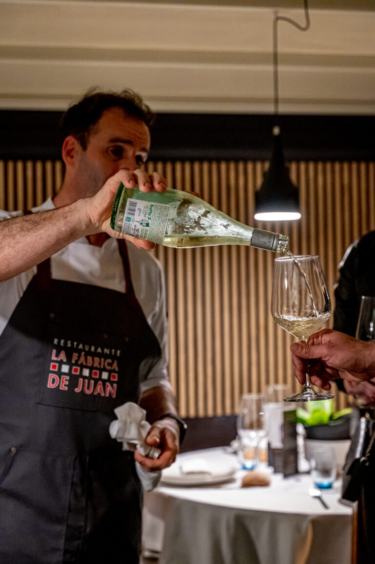 Restaurante con amplia carta de vinos en Zierbena 4